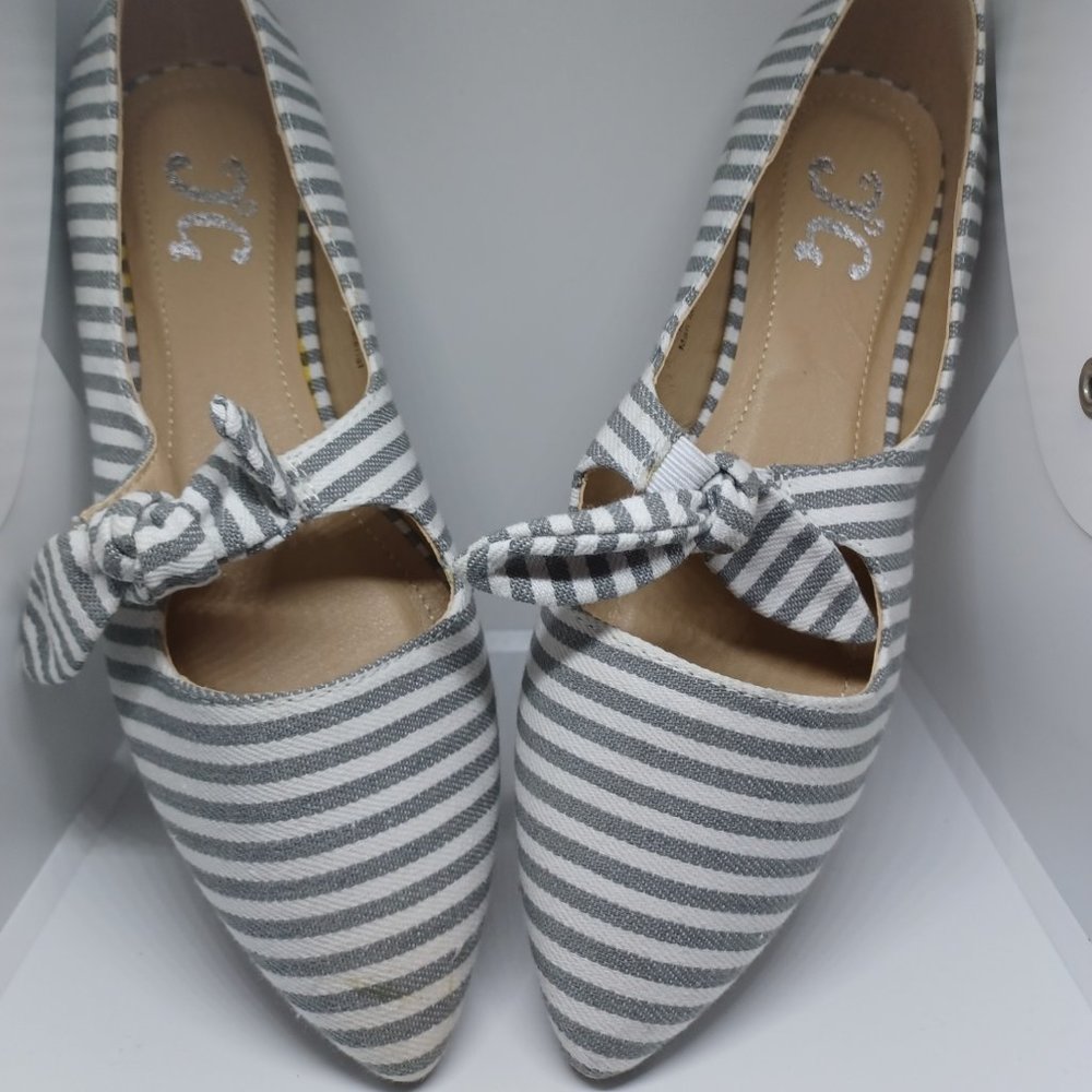 JG Pointed Toe Ballet Flats (5.5)